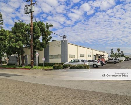 Industrial space for Rent at 3002 S Halladay St in Santa Ana