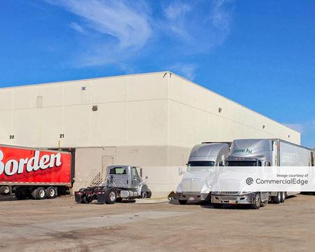 Industrial space for Rent at 8900 Old Hickory Trail in Dallas