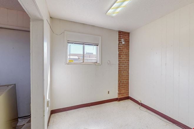 801 Mountain Rd NE