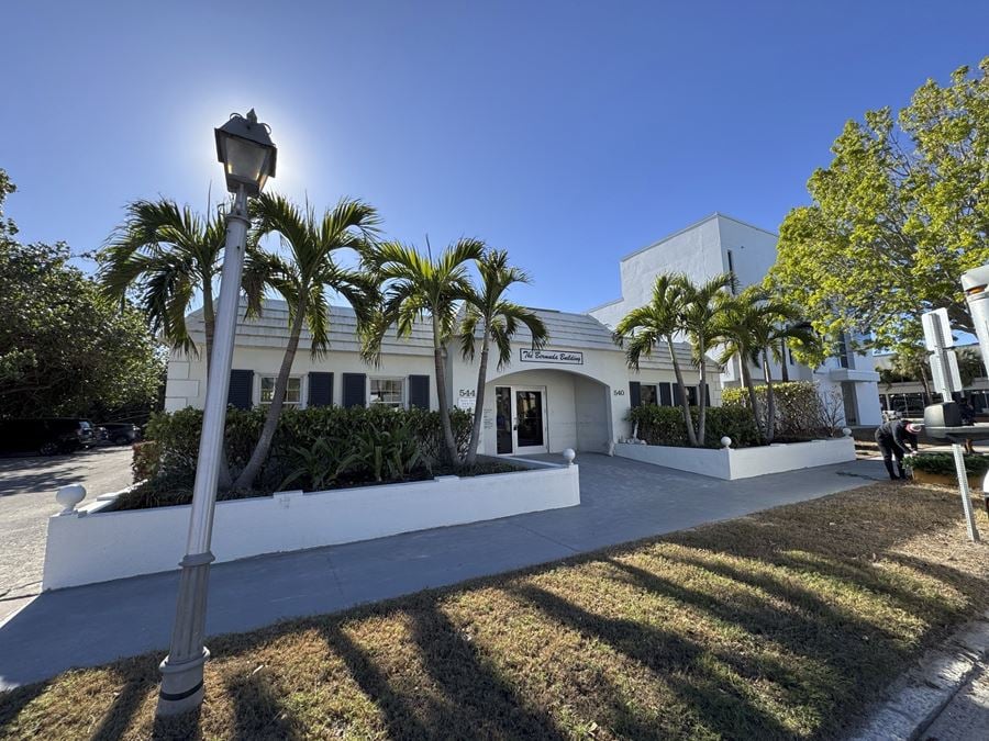 544 John Ringling Blvd.