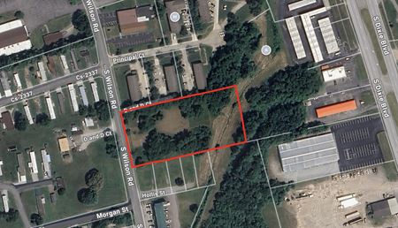 Photo of commercial space at 1296 S Wilson Rd. in Radcliff