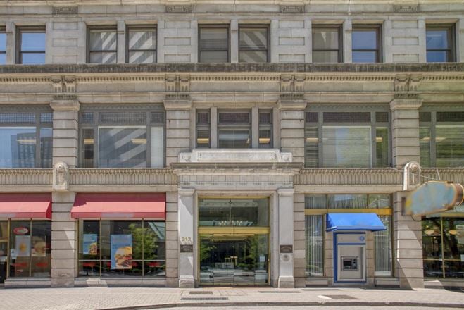 KY, Louisville – MET Building