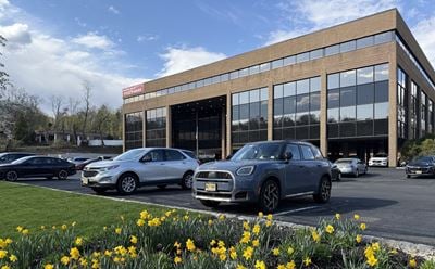 ±1,204 & ±2,750 RSF Office Spaces For Lease