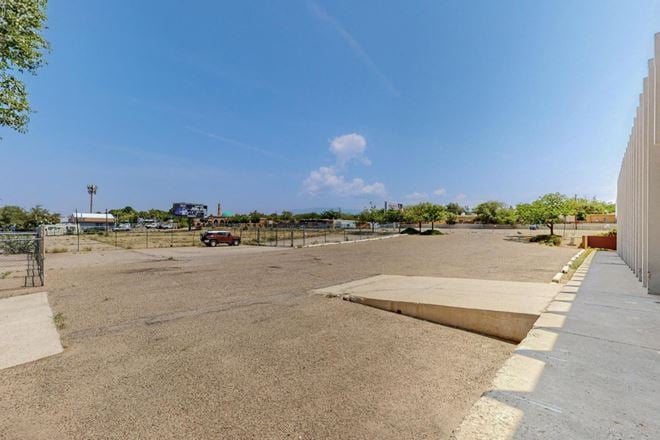 Warehouse Concrete Tilt Up With Gated & Paved Yard with Drive in Door
