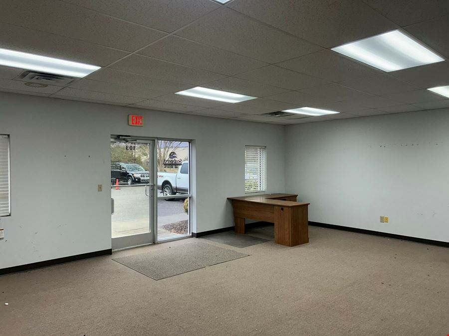 1,380 SF Flex Space