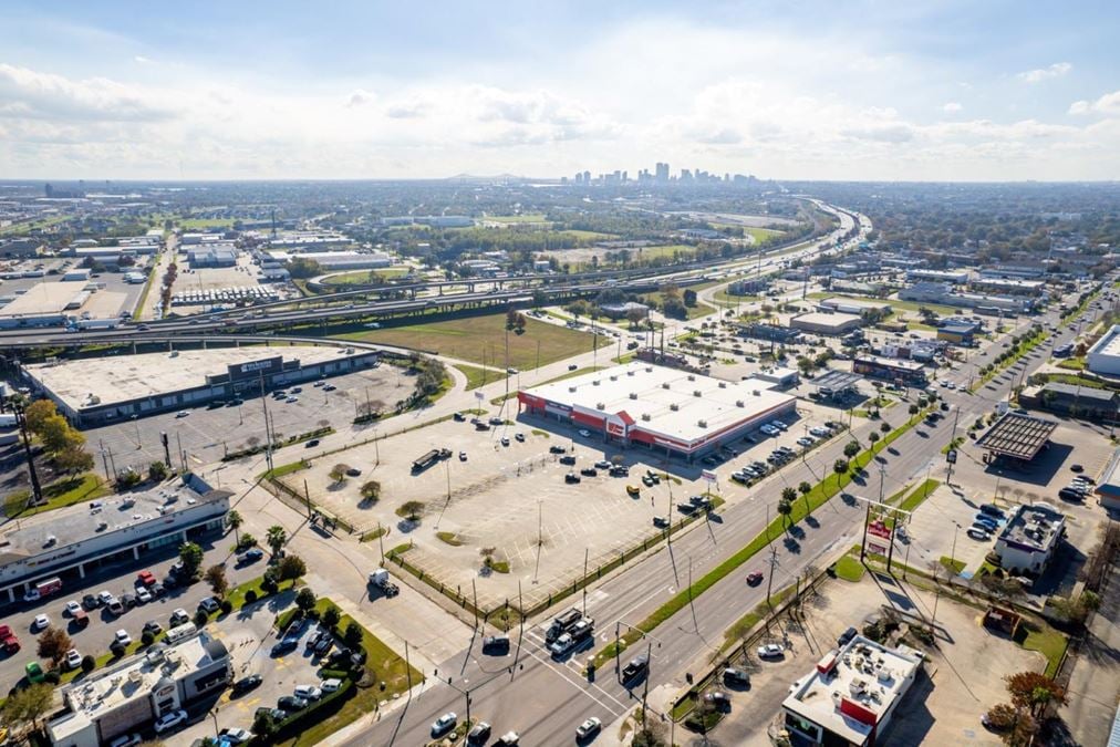 Servicer Sale: New Orleans Retail | National, Credit Tenants | High-Visibility