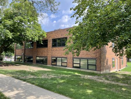 Commercial space for Rent at 305 West Briarcliff Road in Bolingbrook