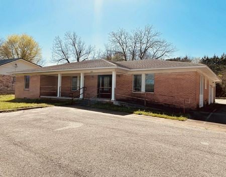 Office space for Sale at 1101 S Main St in Lindale