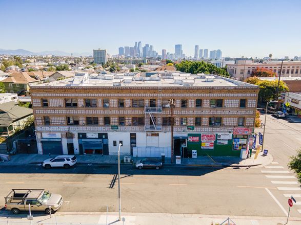 2709 Pico Blvd