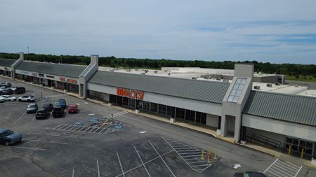 Retail space for Rent at 2300 East Shawnee Road in Muskogee
