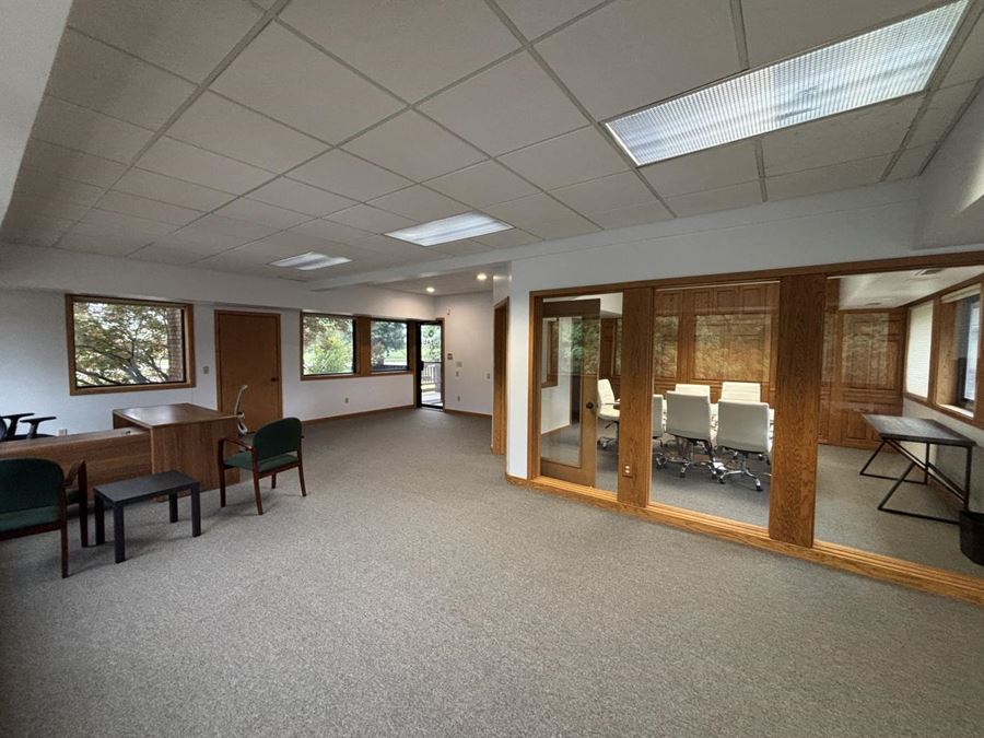4131 Okemos Rd - Okemos Mi 