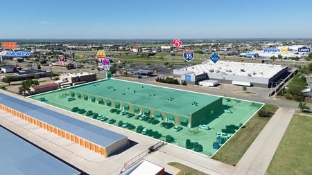 Retail space for Sale at 1700-1704 S. Broadway in Moore