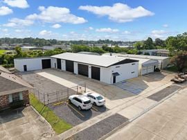 Fully Renovated Industrial Office / Warehouse Near Airline Hwy