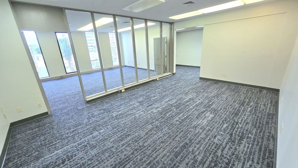 Manatee Ave and Main Street Office Suite!