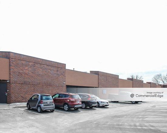Brookfield Lakes Corporate Center - 150 North Patrick Blvd