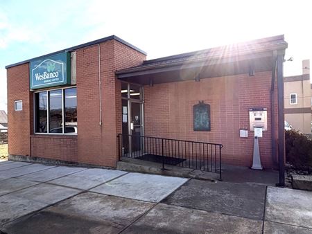 Retail space for Sale at 102 E Main Street in Freeport
