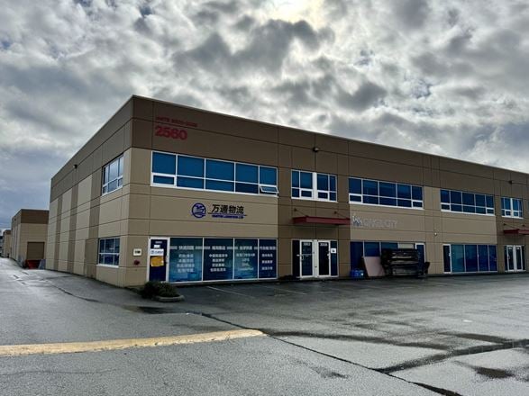 Industrial Strata with 2 Dock Loading Bays For Lease