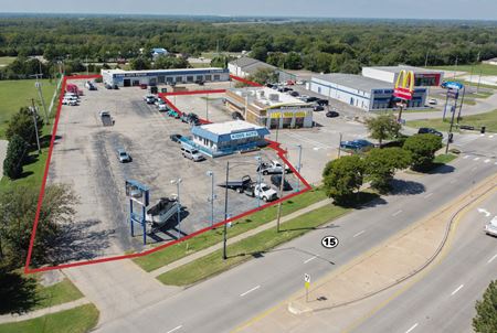 Retail space for Sale at 901-911 N. Buckner St. in Derby