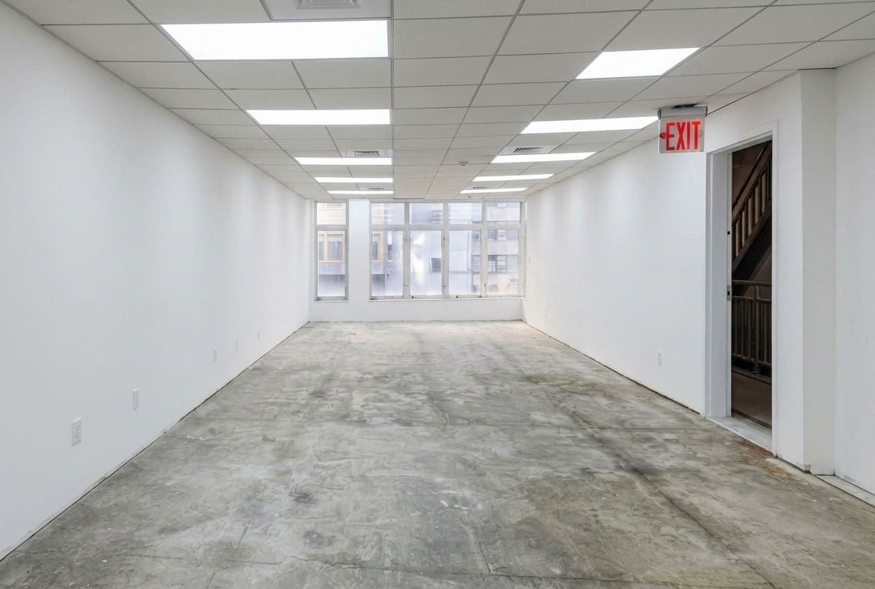 2,000 SF | 27 Smith Street | ADA-Compliant 2nd-Floor Office/Retail Space With Elevator Access for Lease