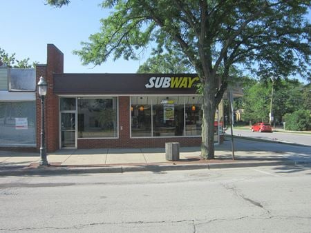Photo of commercial space at 625 Devon Ave in Park Ridge