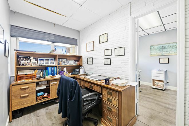 1130 Bayview Drive
