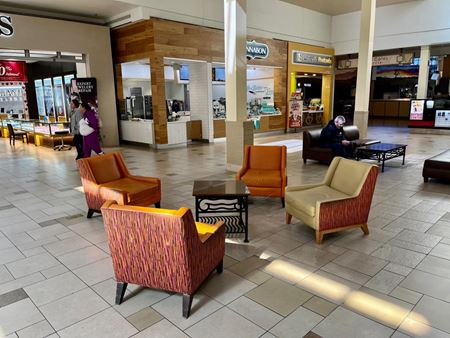 K07      Space Photo Gallery 3