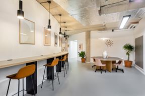 Spaces - Alpharetta - Spaces Royal Overlook
