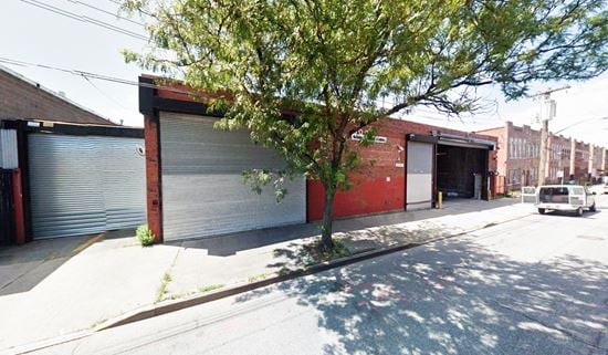 800 Snediker Avenue