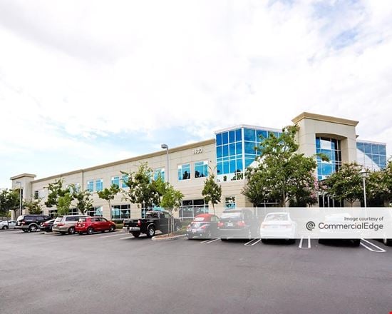 Blue Oaks Corporate Center
