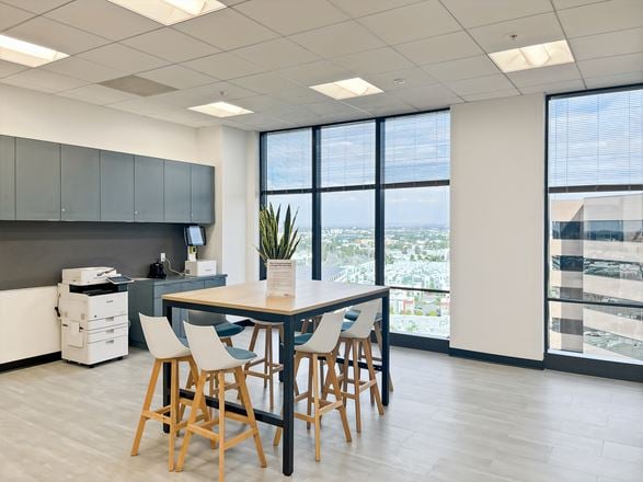 Regus - Irvine - Main St