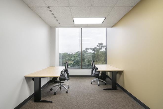KS, Overland Park - Corporate Woods