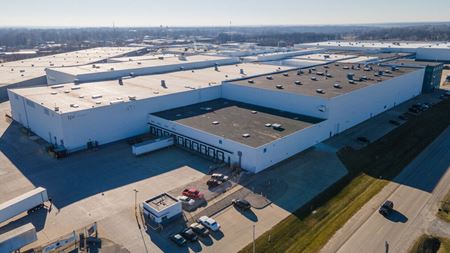 Industrial space for Rent at 927 N. 19th Ave East in Newton
