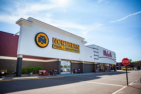Photo of commercial space at 119 12th Street NW in Forest Lake