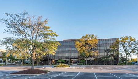 Touhy Office Plaza at O'Hare - Des Plaines