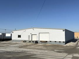 801 1st St E, Industrial