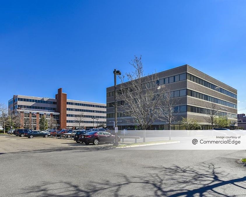 Harbour Pointe Office Park - 70 & 90 Everett Avenue