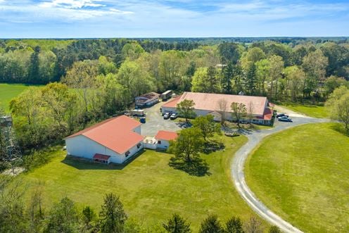 Multi Building Flex Property - Unique Opportunity!