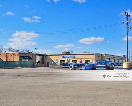 Industrial space for Rent at 7400 North Lehigh Avenue in Niles