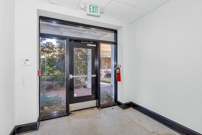 971-973 Broad St, Suite B