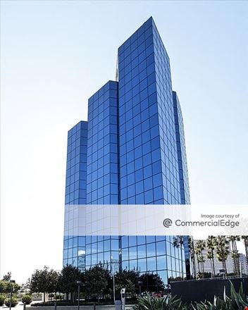 La Jolla Center - 4660 La Jolla Village Drive