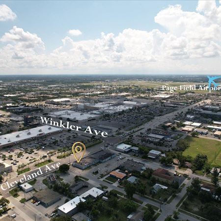 Commercial space for Rent at 3900 Cleveland Ave in Fort Myers