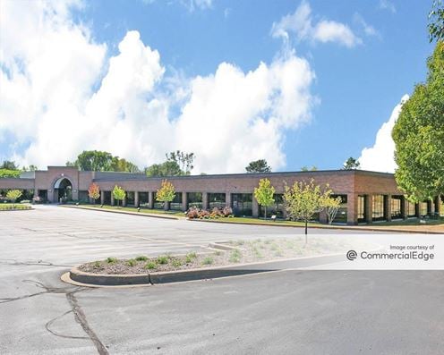 Brookfield Lakes Corporate Center - 175 North Patrick Blvd