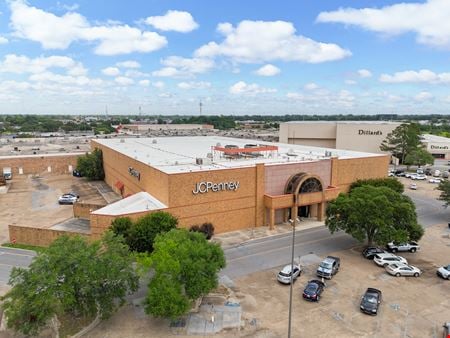 Retail space for Sale at 5725 Johnston St in Lafayette