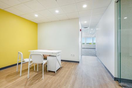 302      Space Photo Gallery 13