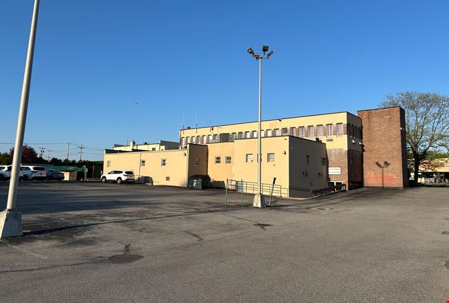 1228 Wantagh Ave