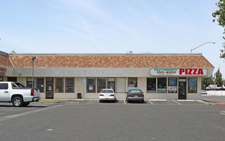 Prime Retail Space Available in Strip Shopping Center - Fresno