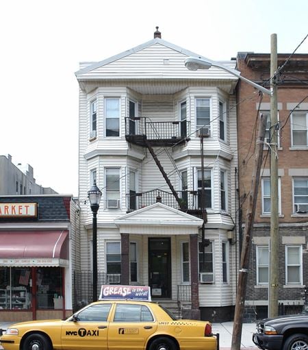 Multi-Family space for Sale at 4535 Broadway in Union City