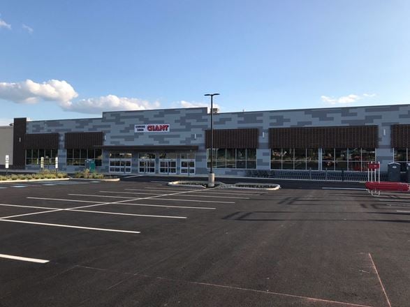 GIANT Feasterville Square