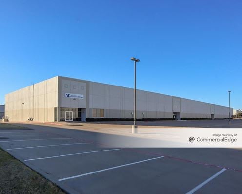 800 Railhead Rd.