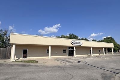 MAIZE ROAD RETAIL/OFFICE/FLEX BUILDING